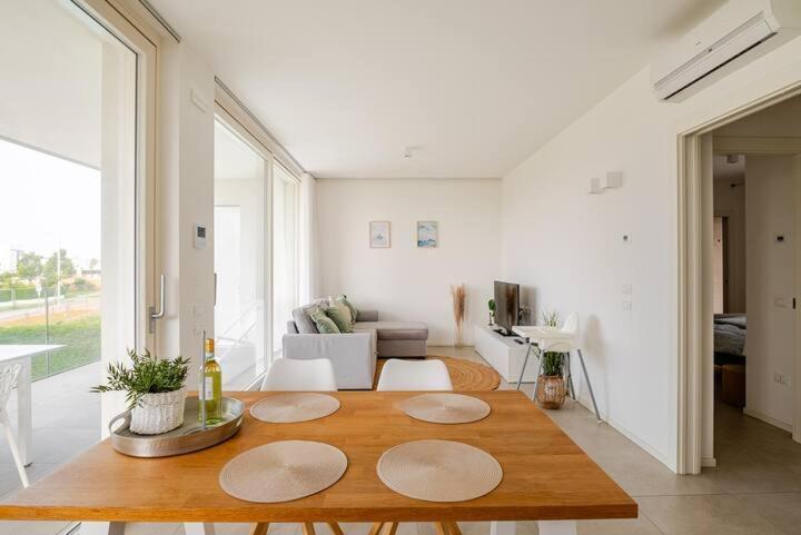 Apartment Luma With Pool 리도 디 예솔로 외부 사진